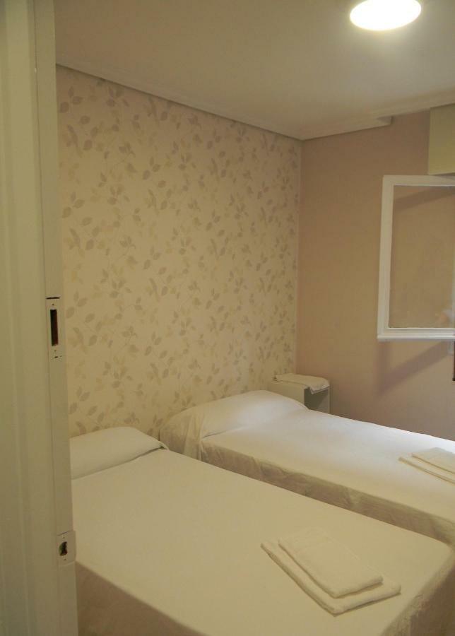 Hotel Pension Obel à Villava Extérieur photo
